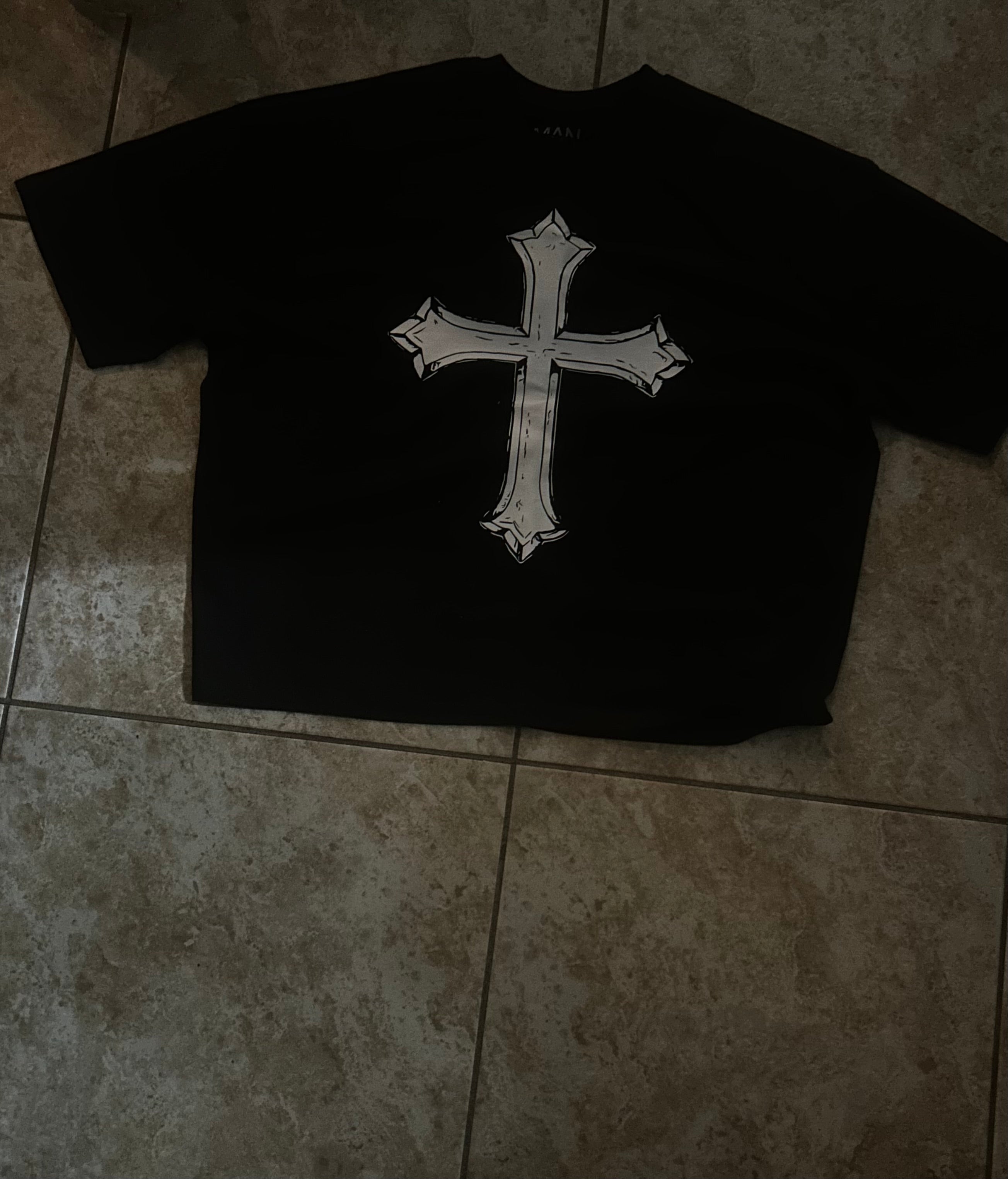 Cross t-shirt
